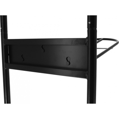 Estrutura metálica preta com chapa perfurada e tubos cilíndricos