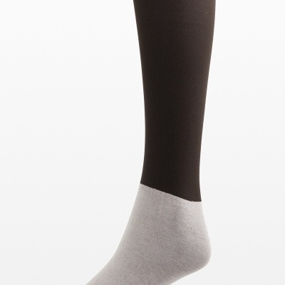 Meia longa castanha e cinzenta com texto HARCOUR