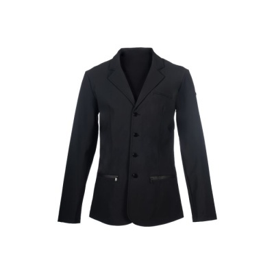 Blazer preto de homem com três botões e bolsos com fecho
