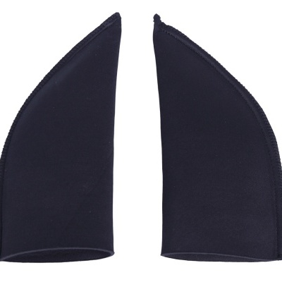 Par de protetores pretos de tecido em forma cónica