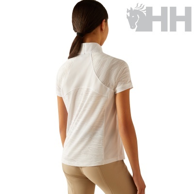 Camisola técnica feminina branca com textura em padrão ziguezague nas costas