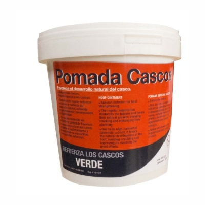 Pote branco de plástico com etiqueta laranja e preta de pomada para cascos de animais