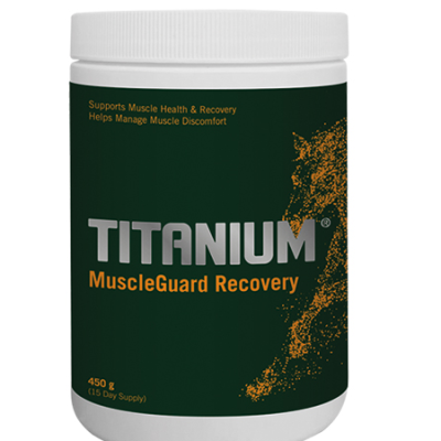 Pote de suplemento alimentar Titanium MuscleGuard Recovery de cor branca com rótulo verde escuro