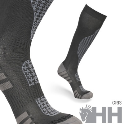 Meias desportivas cinzentas e pretas com padrão em xadrez e logotipo HH