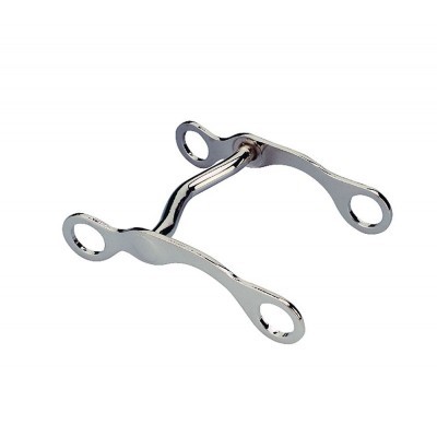 Espora metálica prateada com quatro orifícios sobre fundo branco