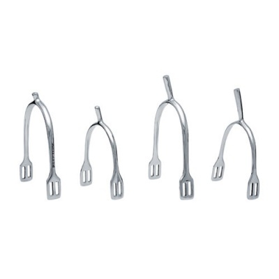 Quatro esporas metálicas prateadas de vários tamanhos