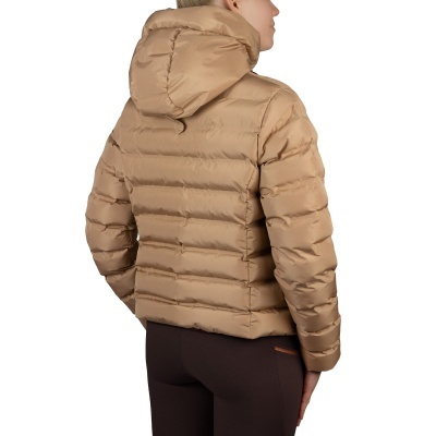 Casaco acolchoado bege com capuz visto de costas