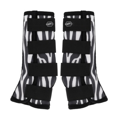 Proteções para pernas de cavalo com padrão zebra em preto e branco e tiras elásticas pretas.