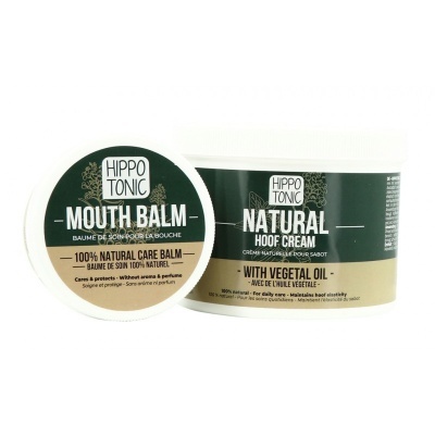 Dois potes de produtos Hippo Tonic, bálsamo para a boca e creme natural para casco, com rótulos verdes e tampas brancas