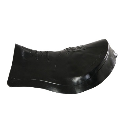 Sapata preta de pele sintética com sola grossa