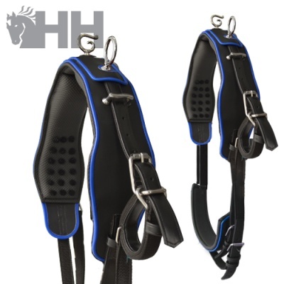 Par de alforges para sela pretos com bordas azuis e fivelas de metal