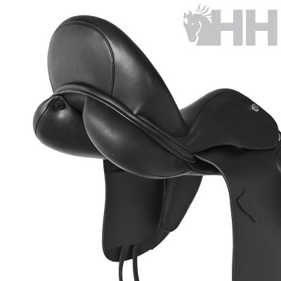 Sela de equitação preta em couro com design anatómico