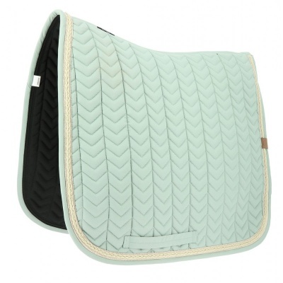 Manta de sela verde pastel acolchoada com interior preto e rebordo creme trançado