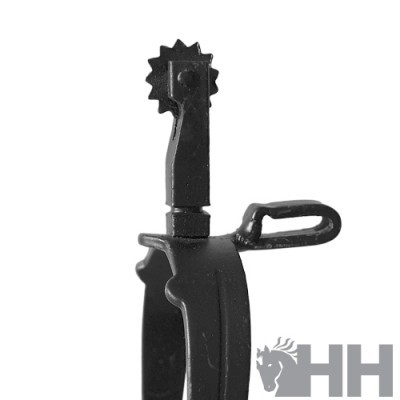 Espora preta de metal com roda dentada e logótipo HH