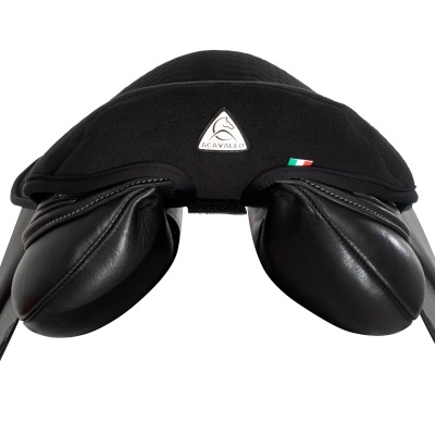 Trinco para sela de cavalo preto com logotipo ACAVALLO