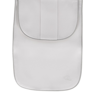 Carrinho de bebé cinzento claro com tecido liso e suave