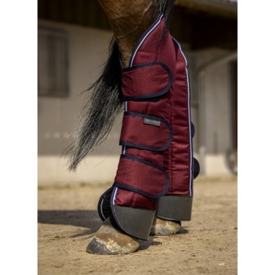 Botas de proteção para pernas dianteiras de cavalo em tecido vermelho vinho com detalhes em preto