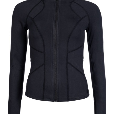 Casaco preto de mulher com fecho de correr e costuras decorativas