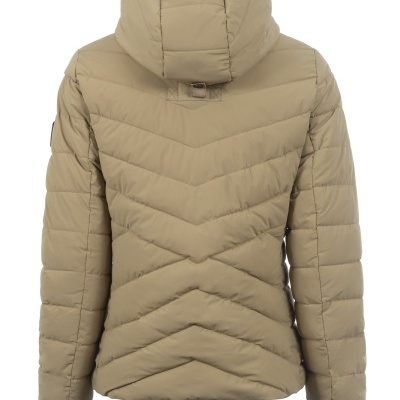 Casaco acolchoado bege com capuz e padrão em V visto de costas