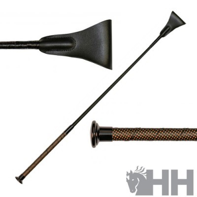 Chicote de equitação preto com cabo castanho texturizado e logo HH