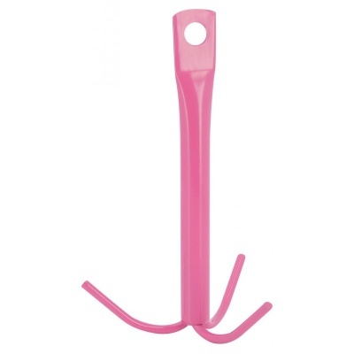 Enxadão pequeno de jardim de metal rosa com três dentes curvos e orifício para pendurar
