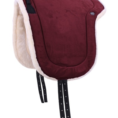 Sela acolchoada vinho com interior peludo branco e correias negras
