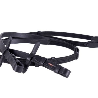 Cabresto preto com fivelas metálicas e detalhes em rosa