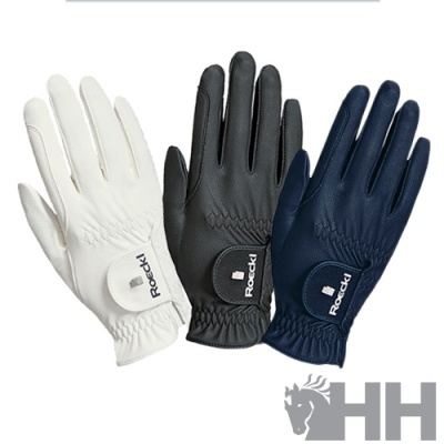 Três pares de luvas para equitação branco, preto e azul com etiqueta Roeckl
