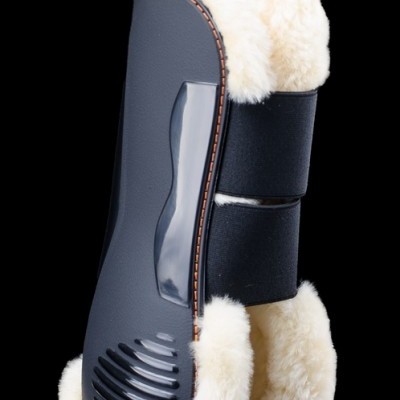 Perneira protectora para cavalo com pele sintética branca e exterior preto