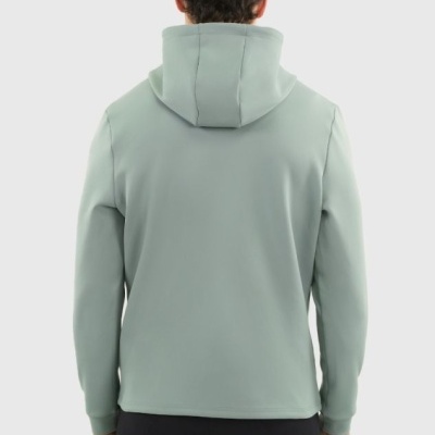 Casaco verde-água com capuz visto de costas