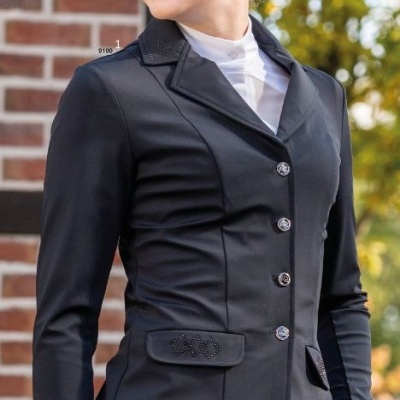 Blazer preto feminino com botões e detalhes bordados