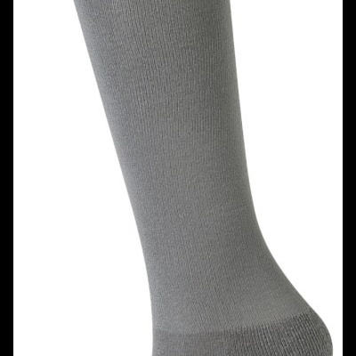 Meia cinzenta com símbolo branco. 