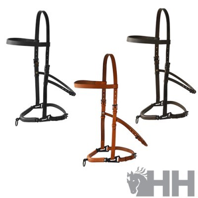 Três cabrestos de couro para cavalo em preto e castanho sobre fundo branco com logo HH cinza.