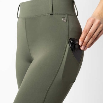 Leggings verdes com bolso lateral e detalhe metálico