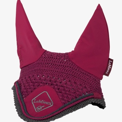 Touca para cavalo bordeaux com etiqueta LeMieux
