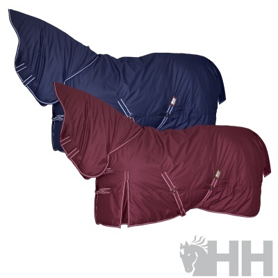 Dois cobertores para cavalo azul escuro e bordô com fechos e detalhes em branco