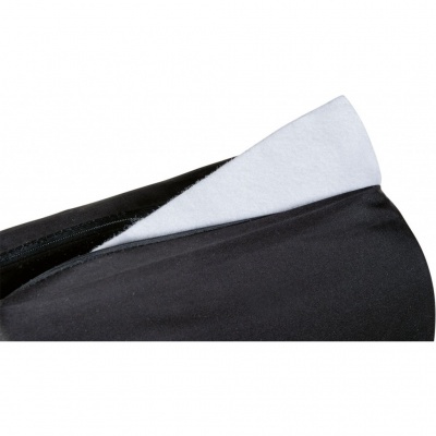 Saco de armazenamento preto com interior branco e fecho de correr