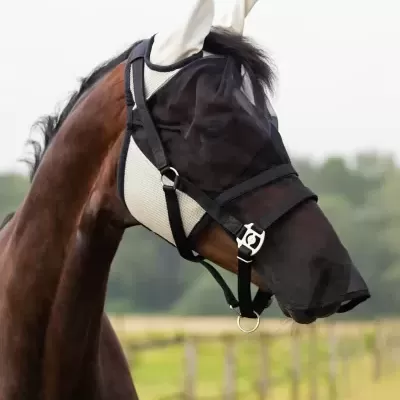 Máscara protetora preta e bege para cavalo