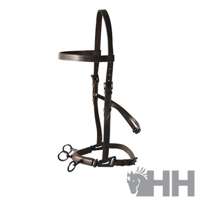 Cabresto de cavalo em pele castanha com argolas metálicas