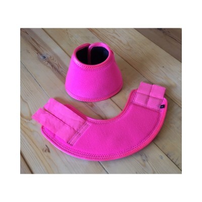 Conjunto de proteção rosa para patas de cavalo, campânula e protetor com velcro.