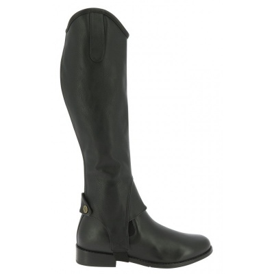 Bota alta preta de couro com detalhe de aba e botão