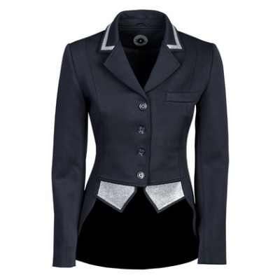 Blazer preto feminino com detalhes prateados nas golas e abas frontais