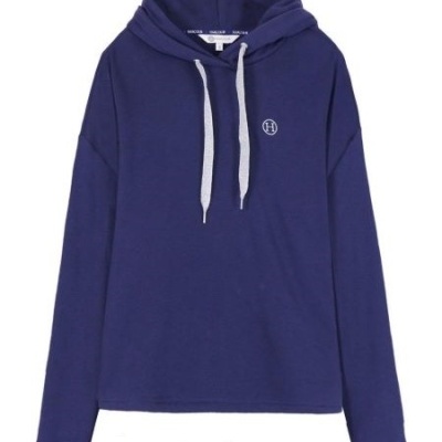 Camisola azul escuro com capuz e cordões cinzentos