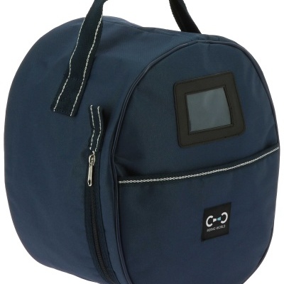 Mala redonda azul escuro com bolso, fecho e etiqueta 'RIDING WORLD'
