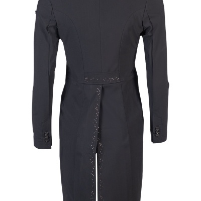 Casaco longo preto com detalhes vazados e mangas compridas