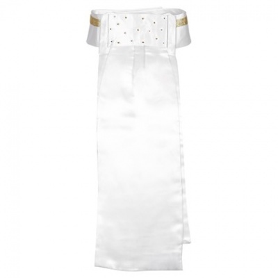 Vestido longo branco com detalhes dourados e cristais