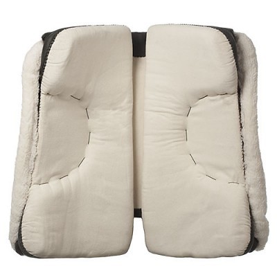 Almofada de assento bege com laterais castanhas em pele sintética e tecido tipo pele de cordeiro