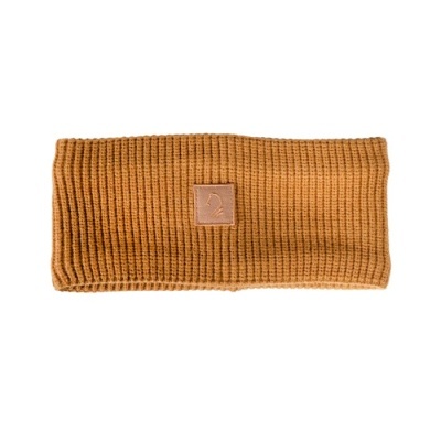 Faixa de cabeça em malha castanha com emblema em couro
