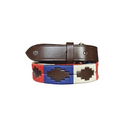 cinto de couro castanho com parte em tecido colorido e padrão geométrico