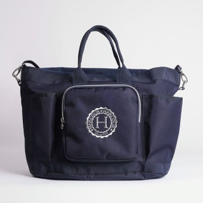 Mala desportiva azul escura com alças e bolsos frontais